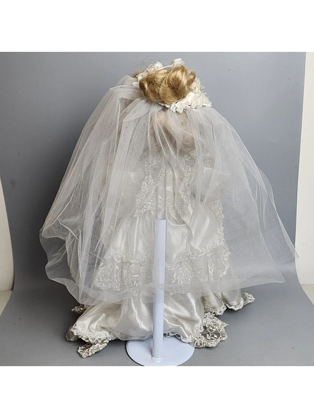 Chatelaine Porcelain Bride Doll Blonde Curly Hair Lace Wedding Dress w/Stand